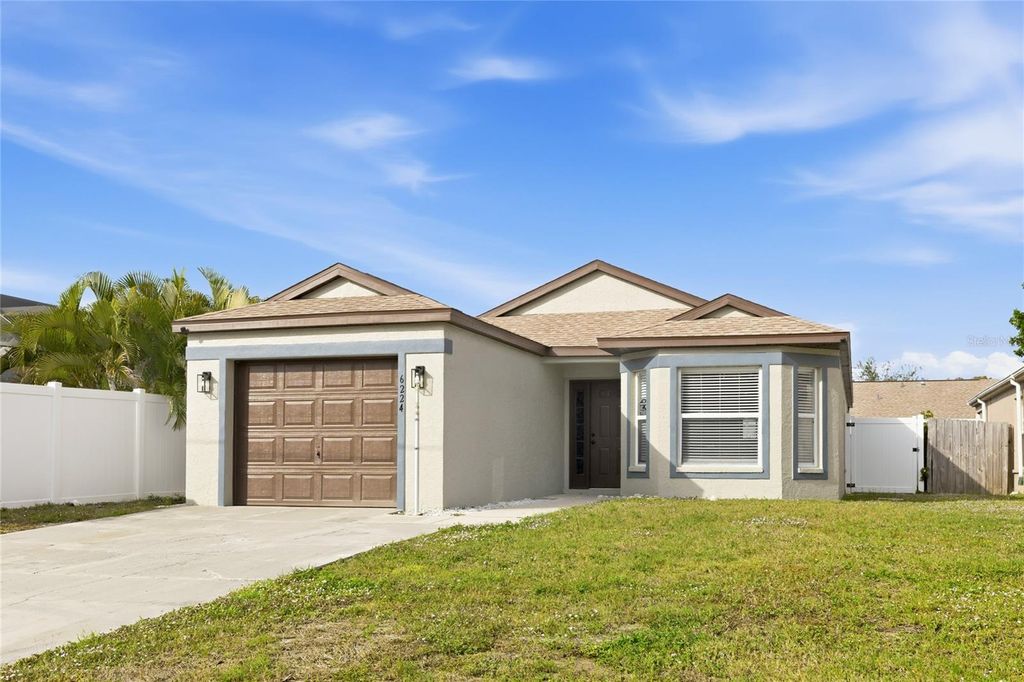 Photo of 6224 W 40th Avenue, Bradenton, FL 34209 (MLS # A4678363)