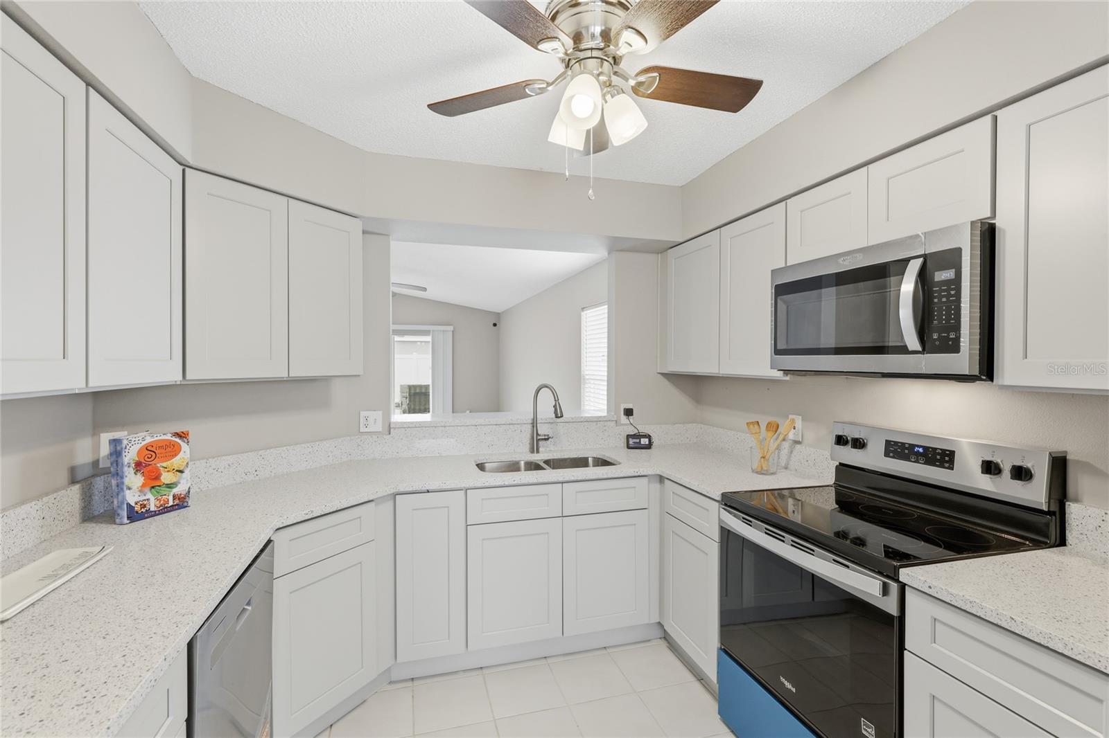 CORDOVA LAKES - Residential