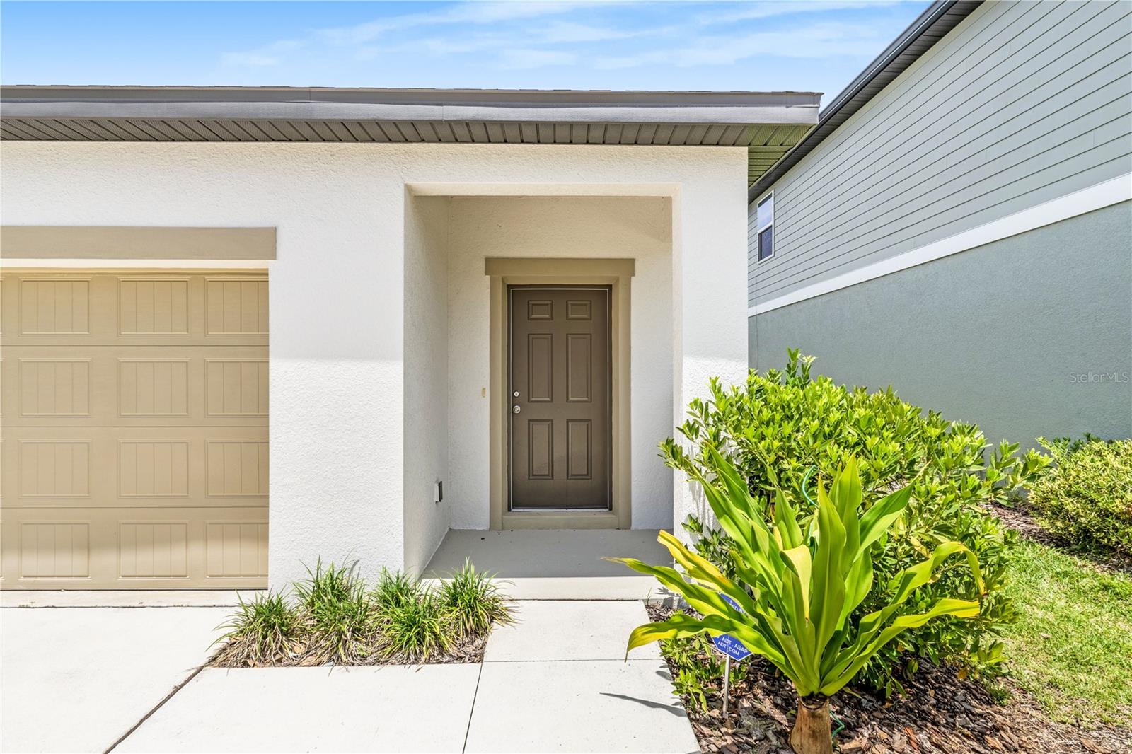 2241 LITCHFIELD LOOP