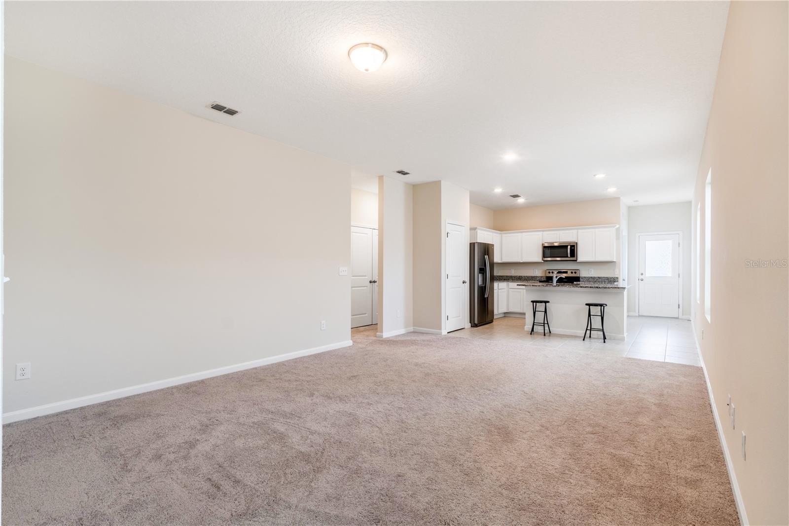 2241 LITCHFIELD LOOP