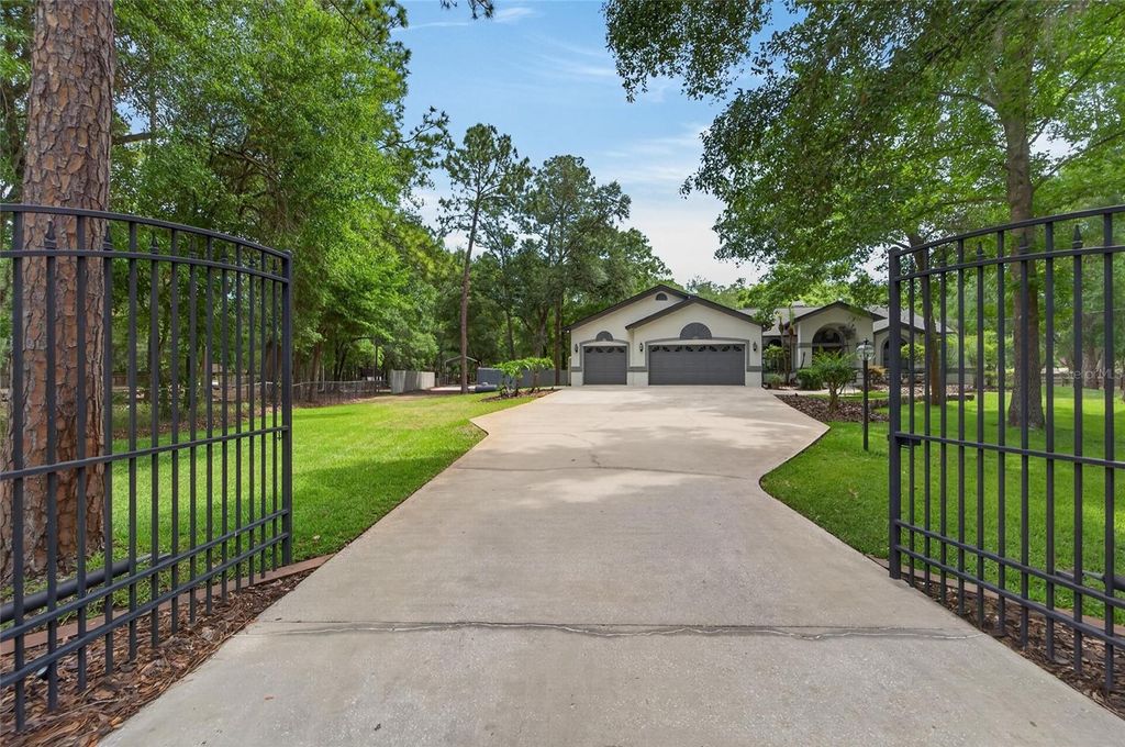 Photo of 8518 Quail Hollow Boulevard, Wesley Chapel, FL 33544 (MLS # TB8470102)