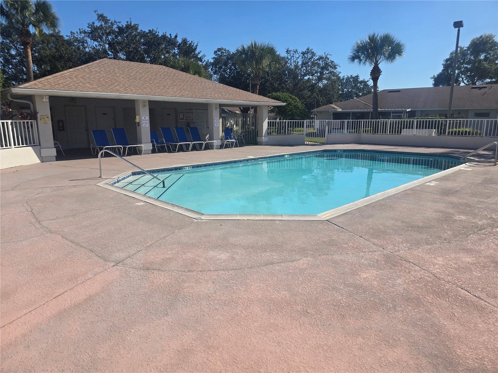 ISLAND COVE VILLAS PH 01 - Residential