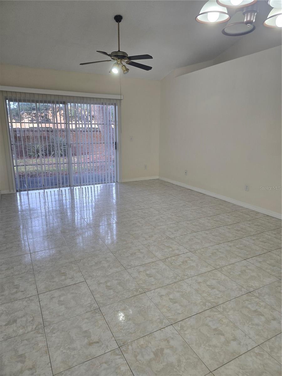 ISLAND COVE VILLAS PH 01 - Residential