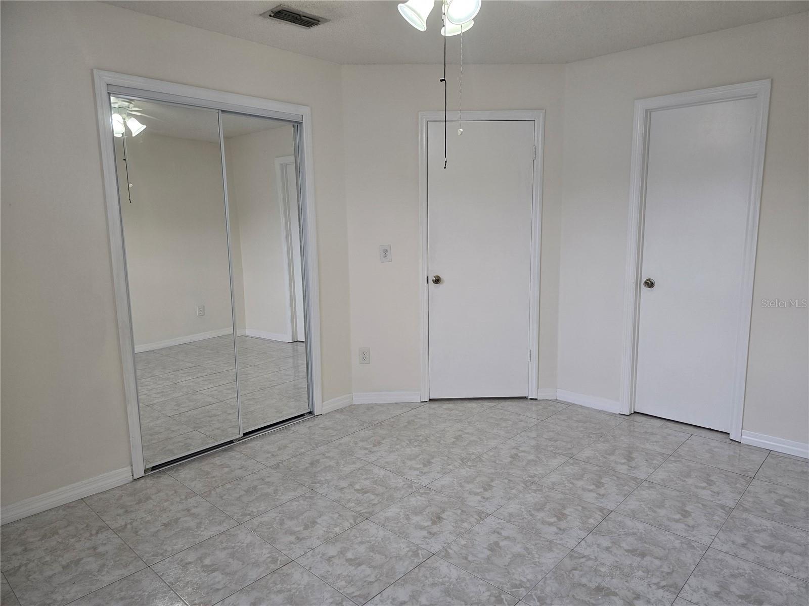 ISLAND COVE VILLAS PH 01 - Residential