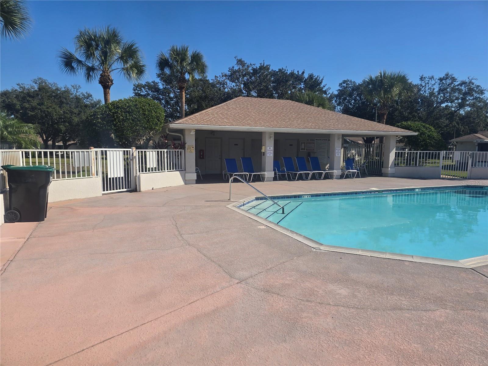 ISLAND COVE VILLAS PH 01 - Residential