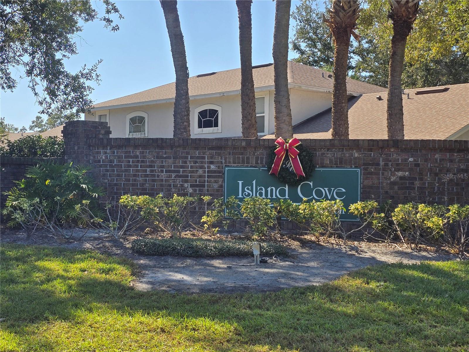 ISLAND COVE VILLAS PH 01 - Residential