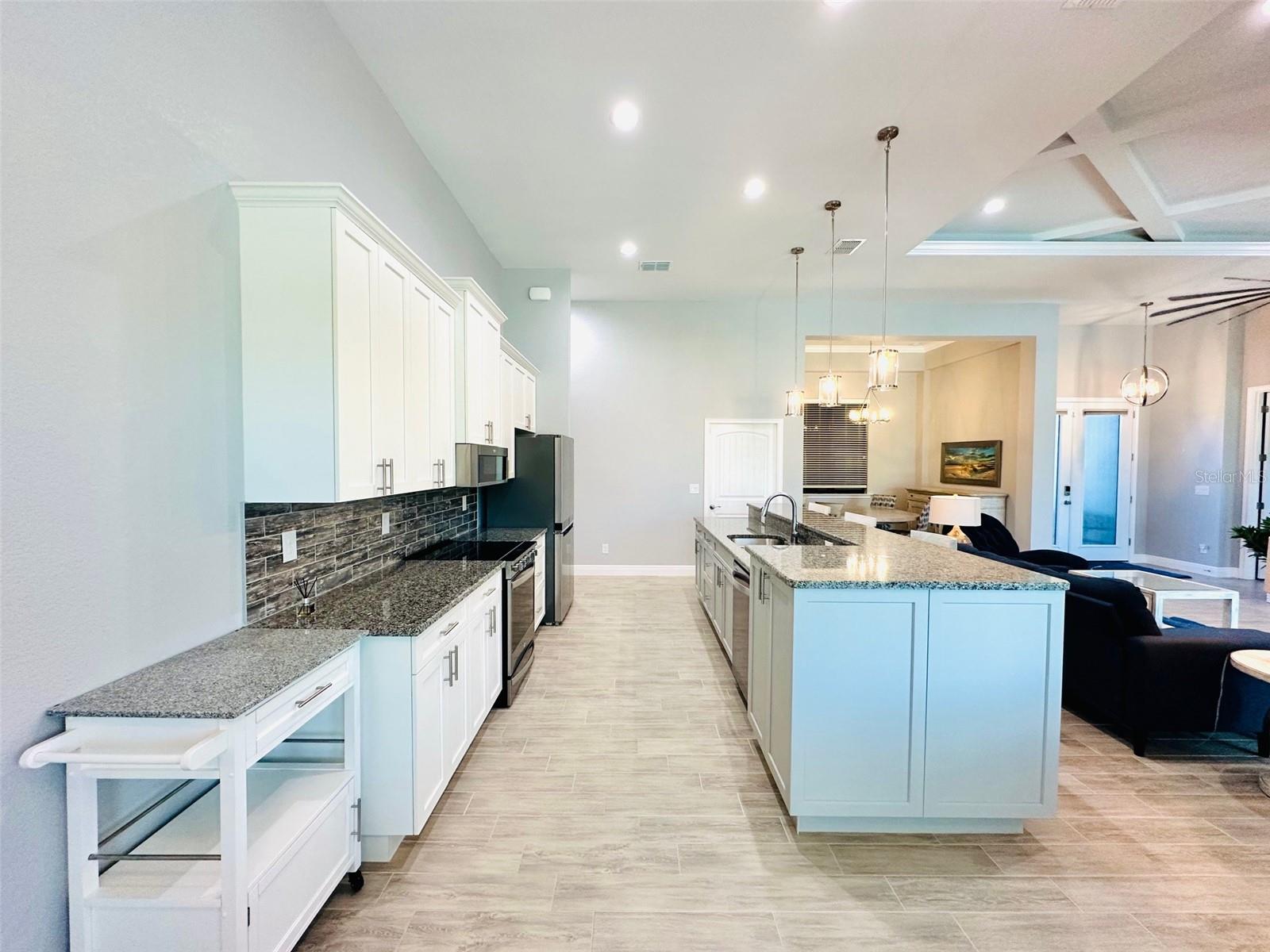 ROTONDA WEST PINE VALLEY - Residential