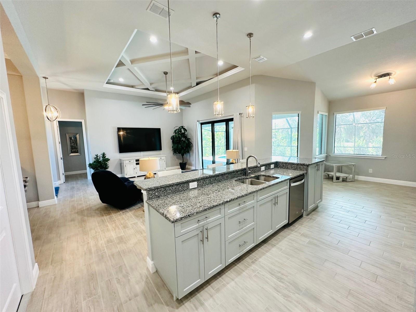 ROTONDA WEST PINE VALLEY - Residential