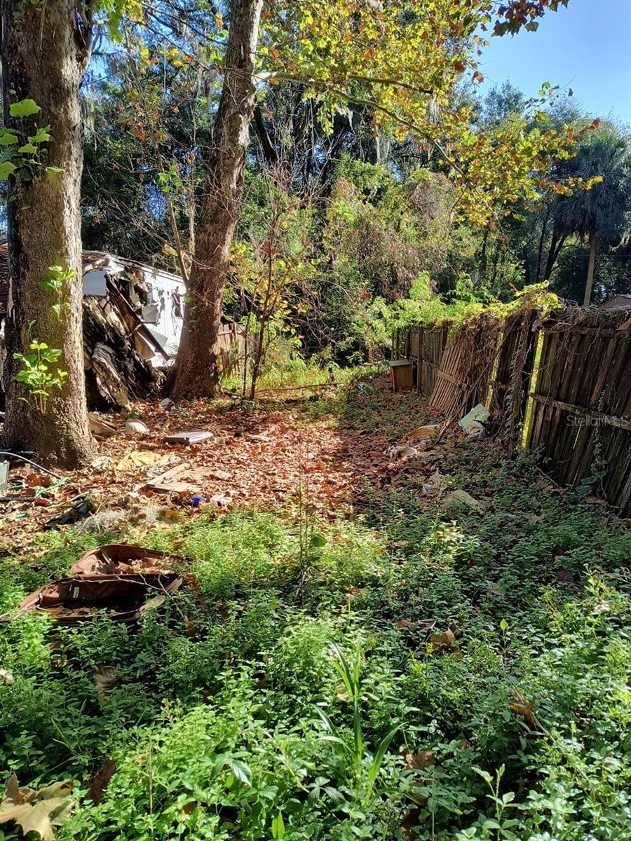 MEADOWS UN 02 - Land