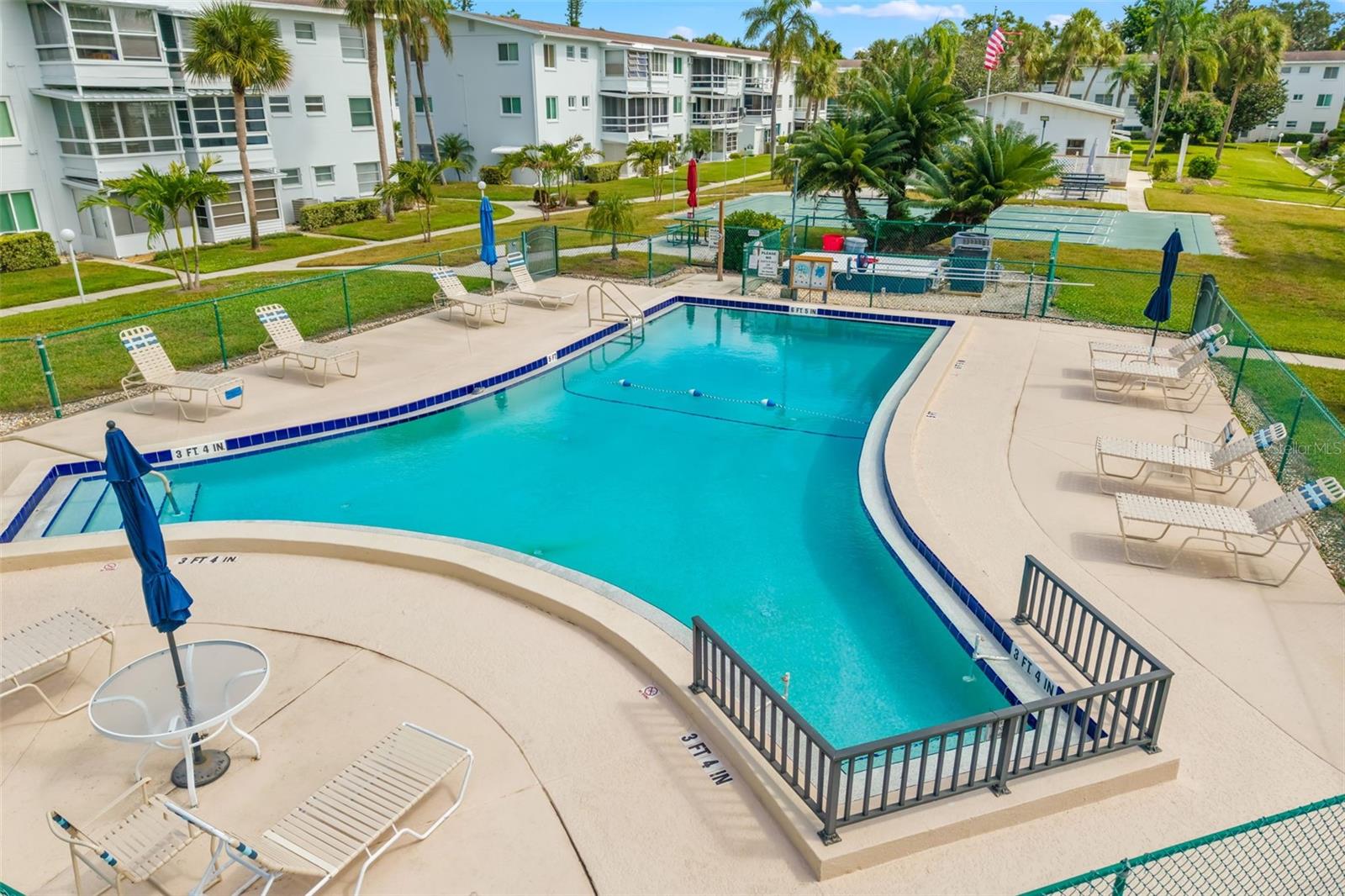 BAYSHORE CONDO - Residential