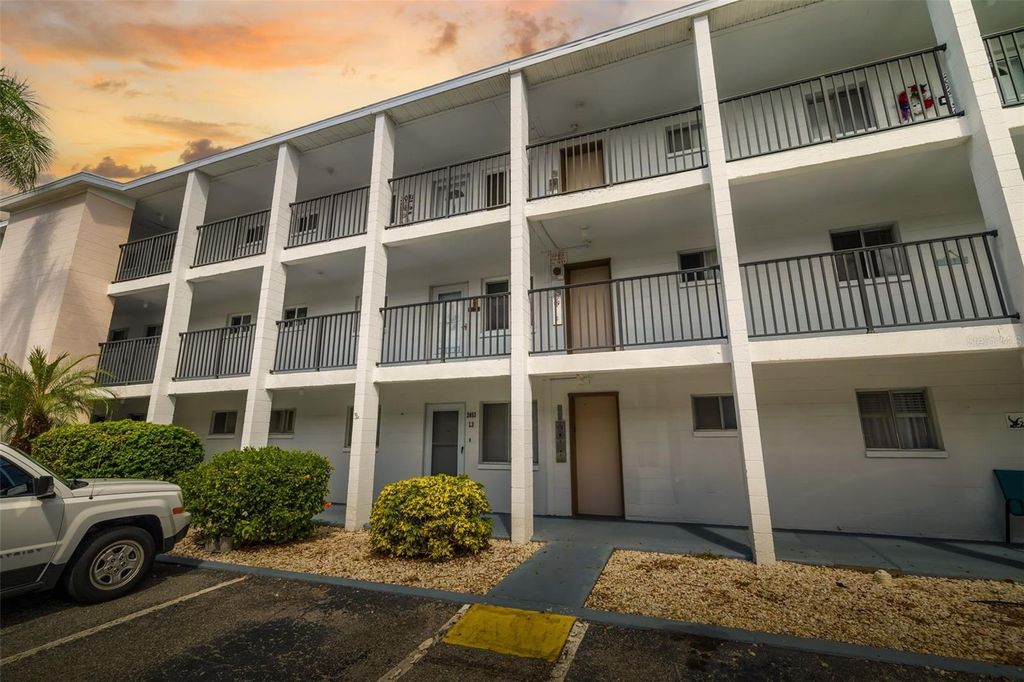 Photo of 2053 Canal Drive #L-3, Bradenton, FL 34207 (MLS # A4667050)