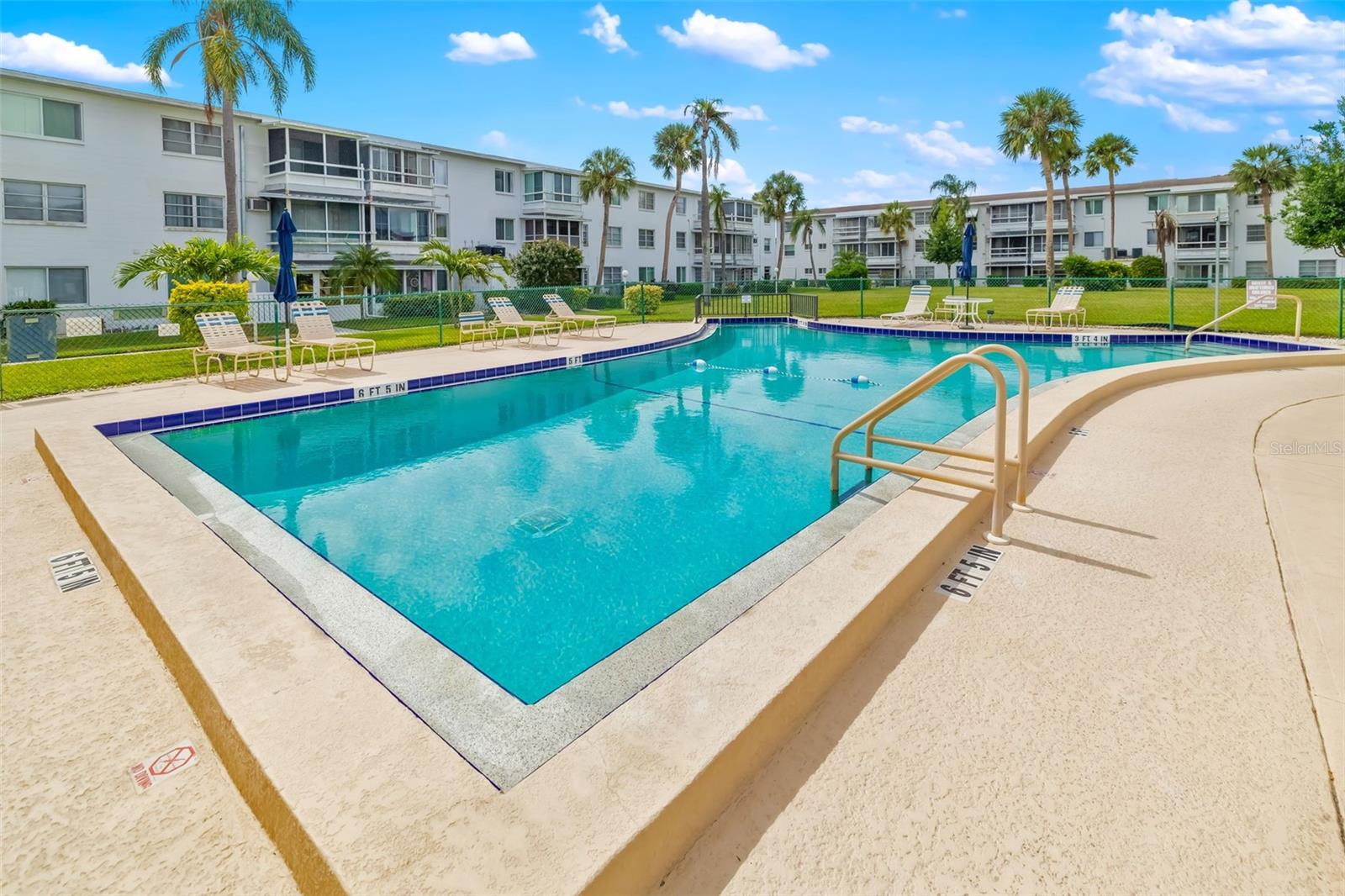 BAYSHORE CONDO - Residential