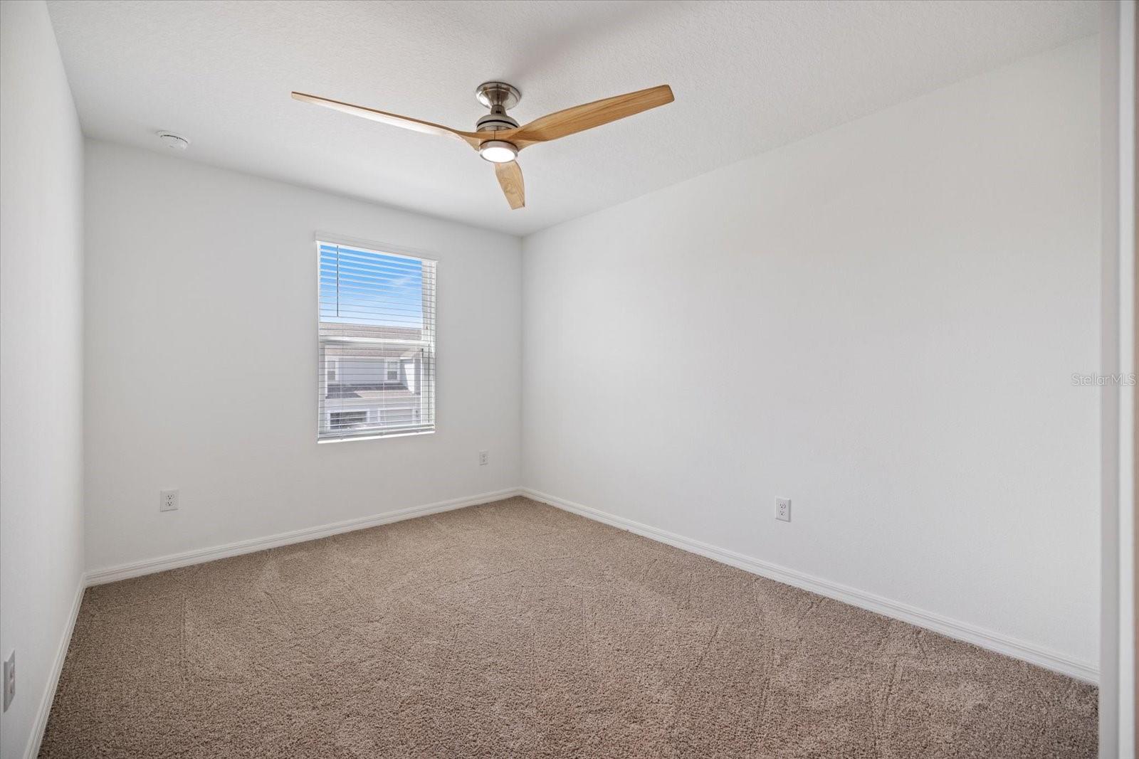 ARTISAN LAKES EDGESTONE NORTH PH I & II - Residential Lease