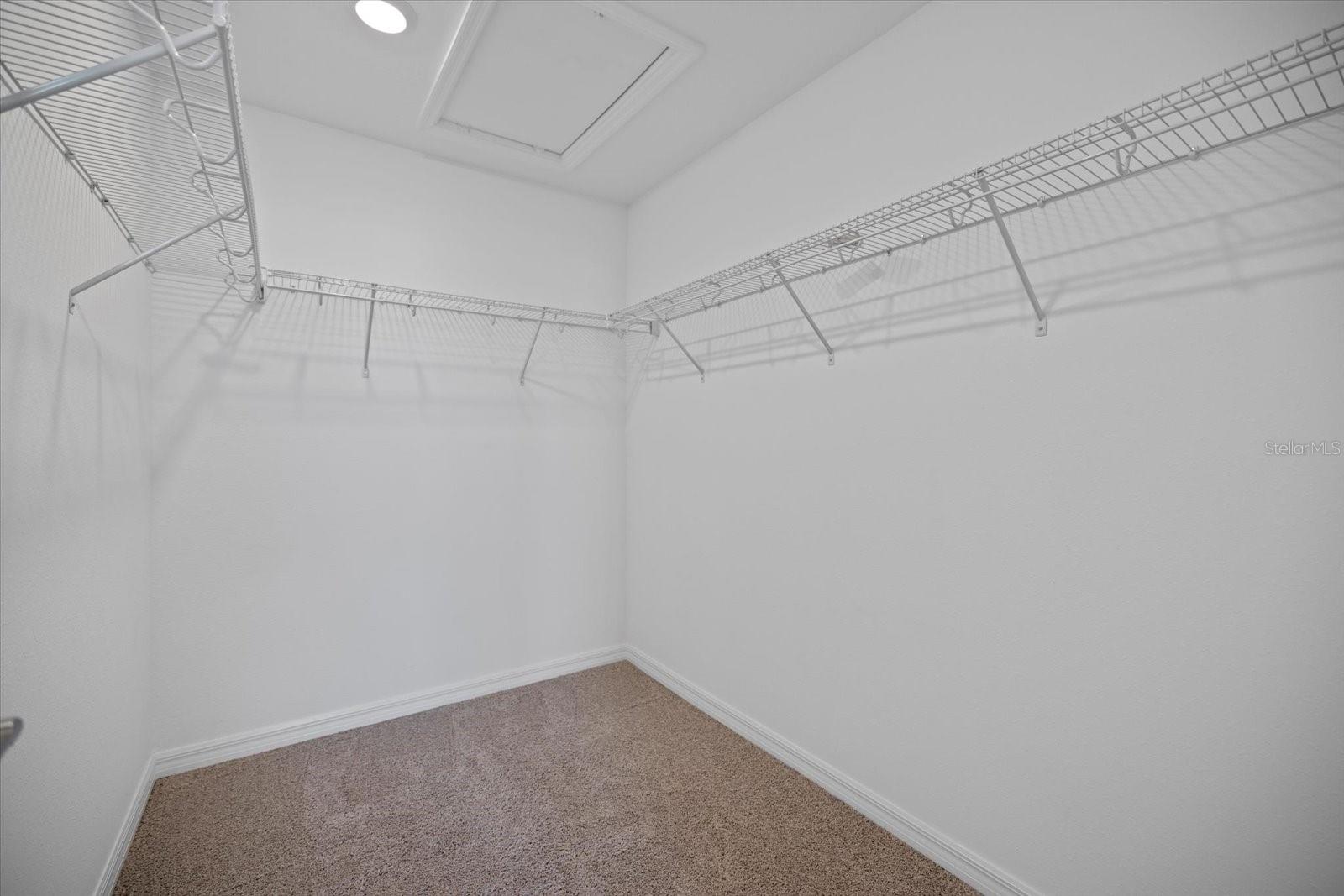 ARTISAN LAKES EDGESTONE NORTH PH I & II - Residential Lease