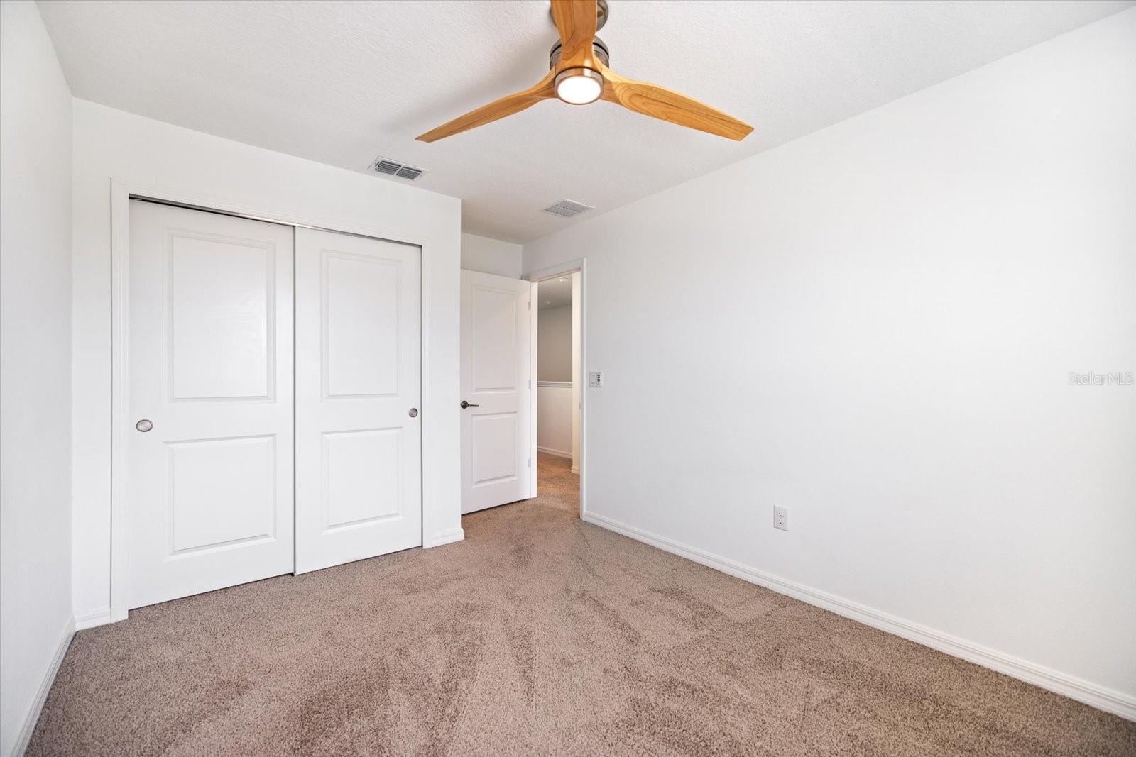 ARTISAN LAKES EDGESTONE NORTH PH I & II - Residential Lease