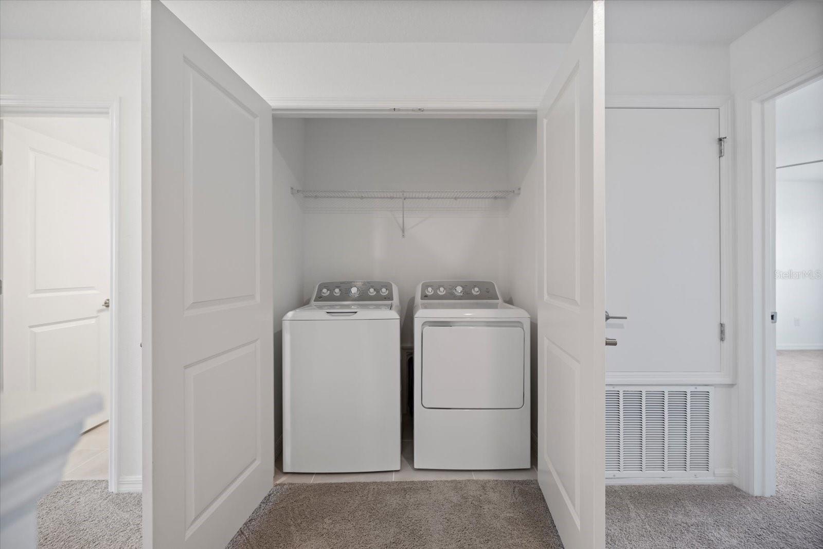 ARTISAN LAKES EDGESTONE NORTH PH I & II - Residential Lease