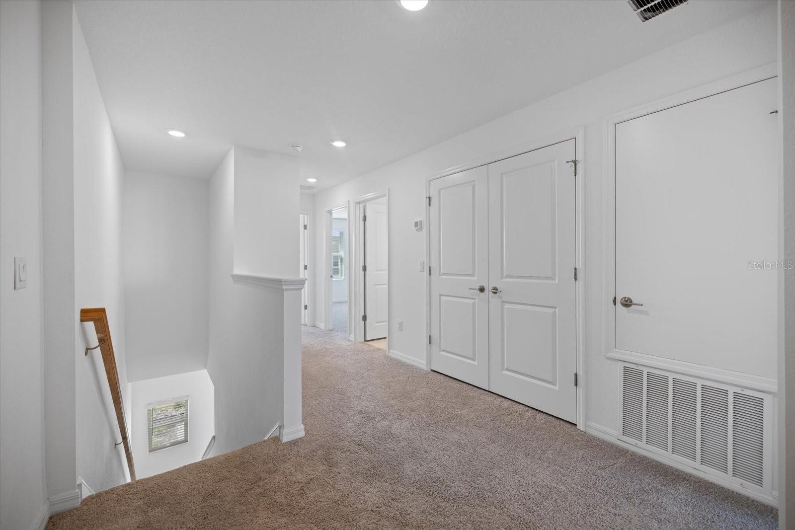 ARTISAN LAKES EDGESTONE NORTH PH I & II - Residential Lease