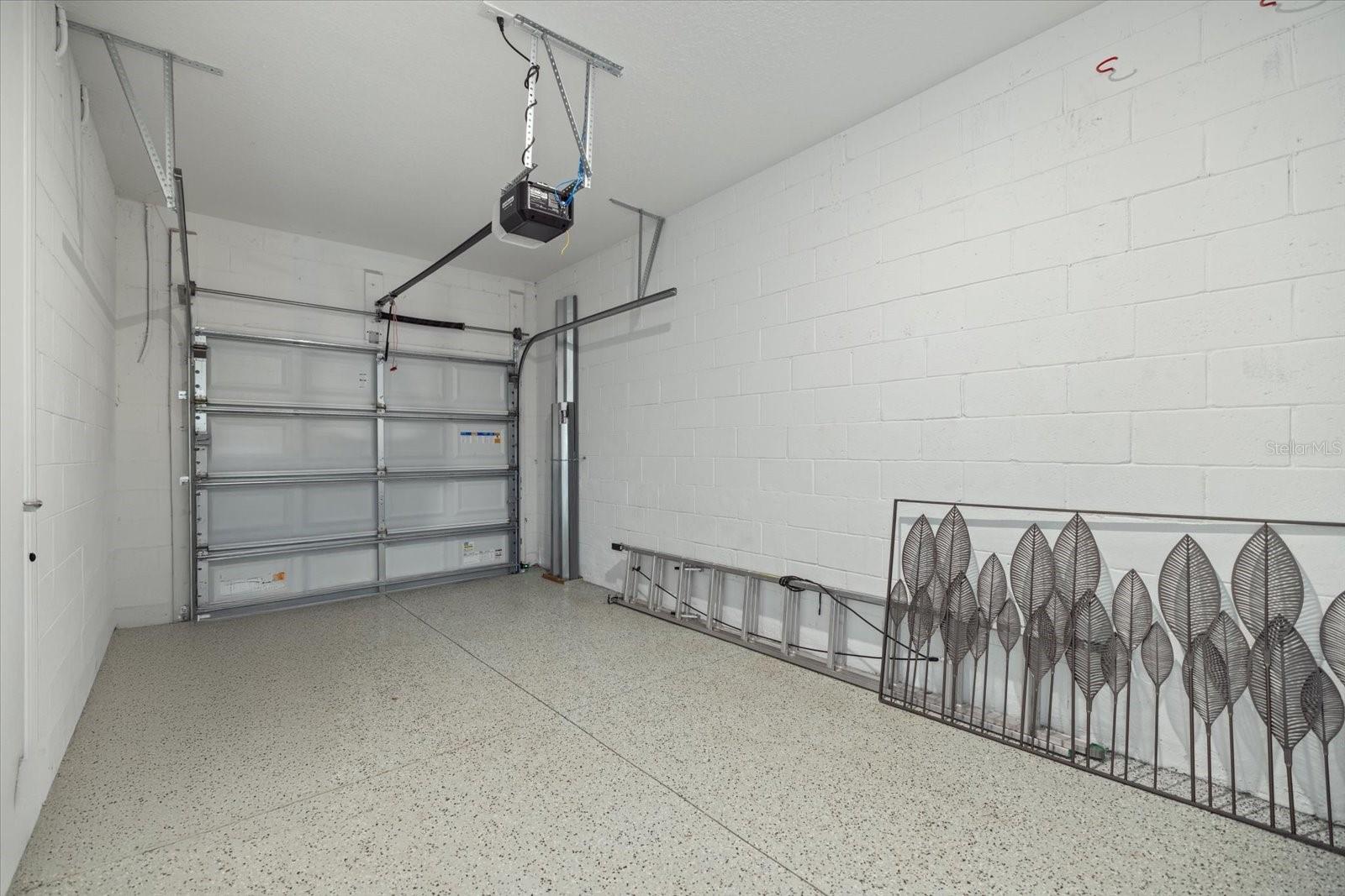 ARTISAN LAKES EDGESTONE NORTH PH I & II - Residential Lease