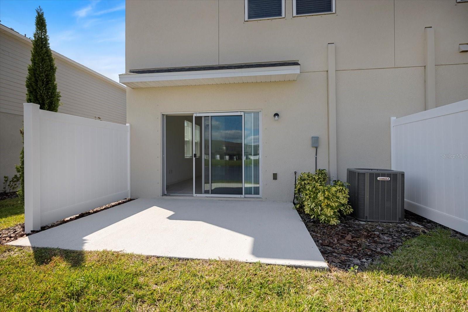 ARTISAN LAKES EDGESTONE NORTH PH I & II - Residential Lease