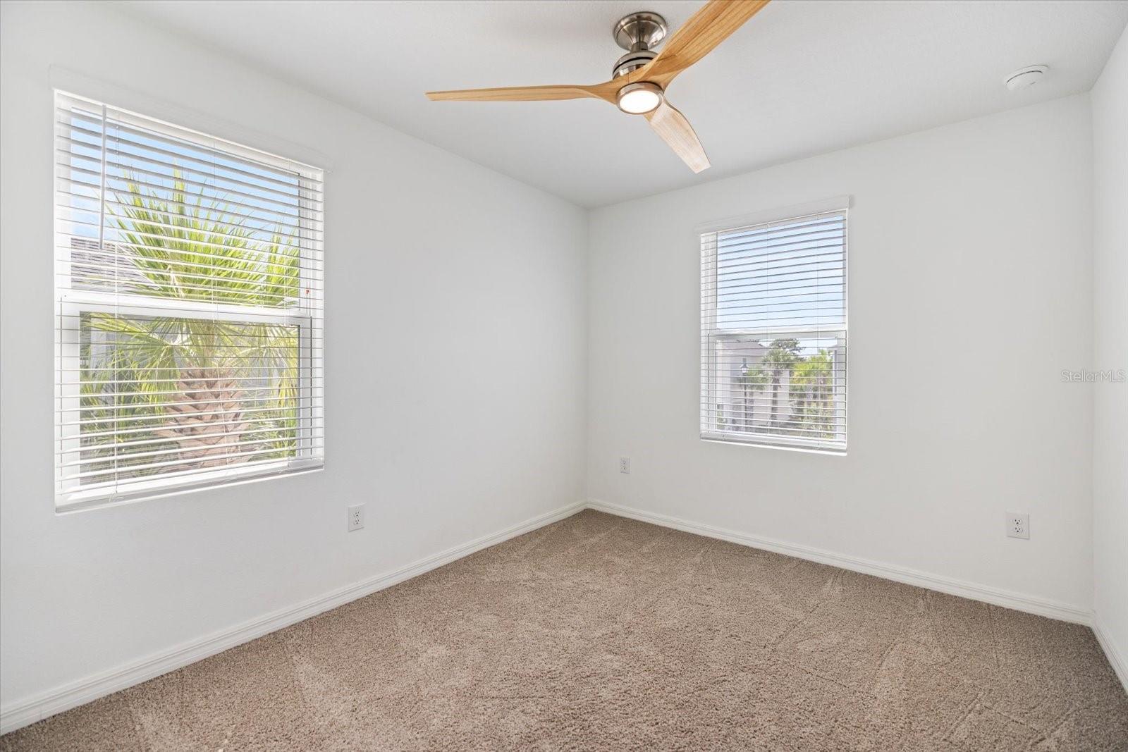 ARTISAN LAKES EDGESTONE NORTH PH I & II - Residential Lease