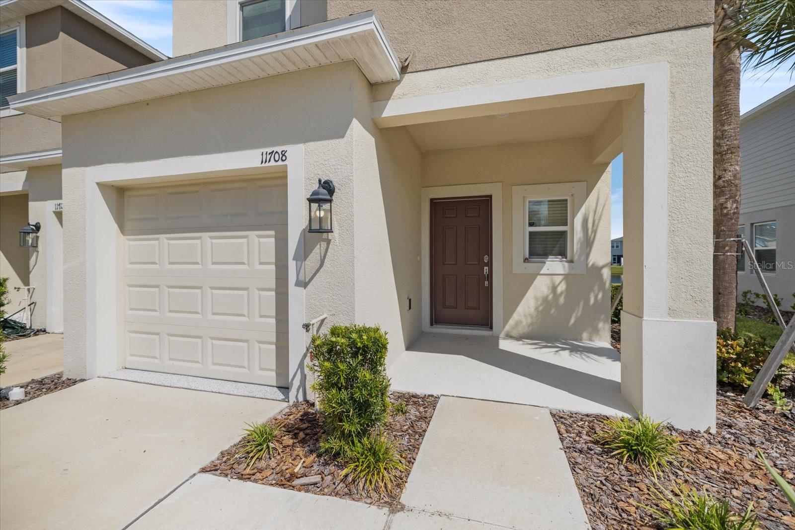 ARTISAN LAKES EDGESTONE NORTH PH I & II - Residential Lease