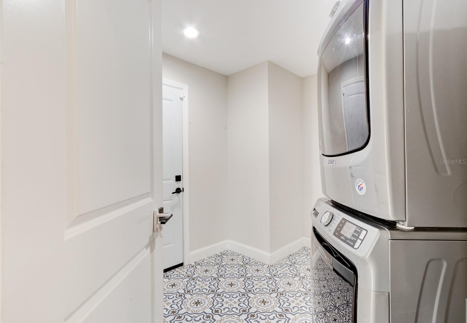 DELTONA - Residential