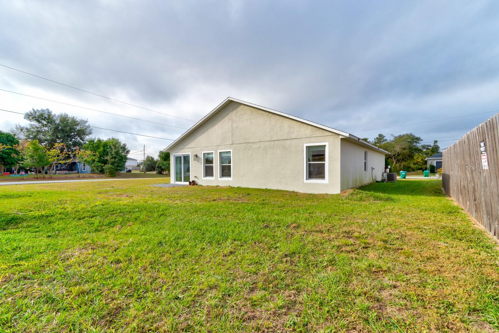 DELTONA - Residential