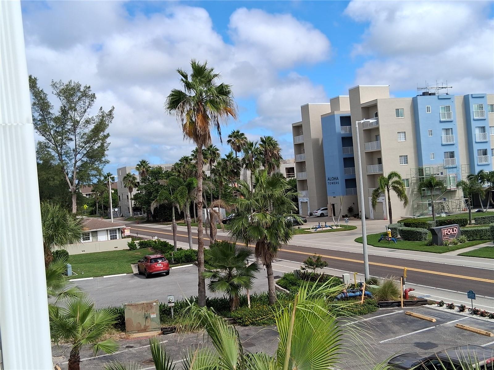 HOLIDAY VILLAS 2 CONDO - Residential