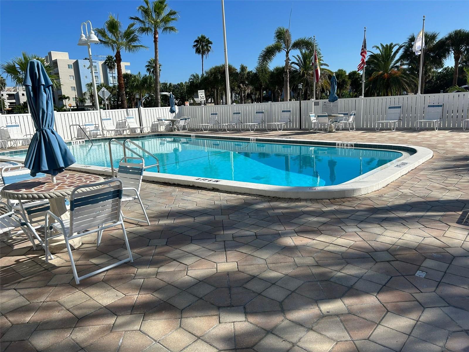 HOLIDAY VILLAS 2 CONDO - Residential