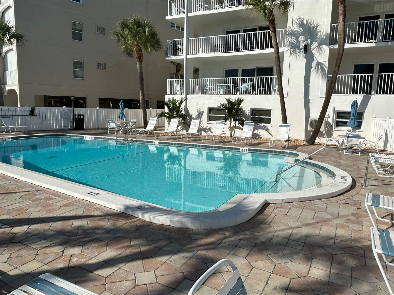 HOLIDAY VILLAS 2 CONDO - Residential