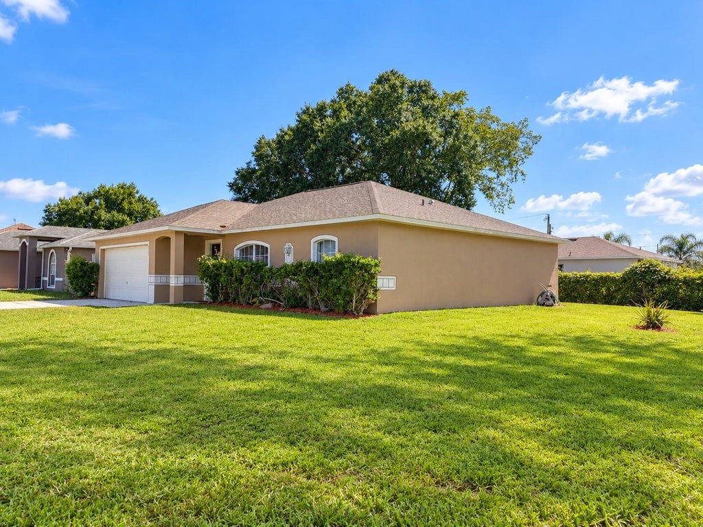 Photo of 625 Llama Drive, Poinciana, FL 34759 (MLS # S5157207)