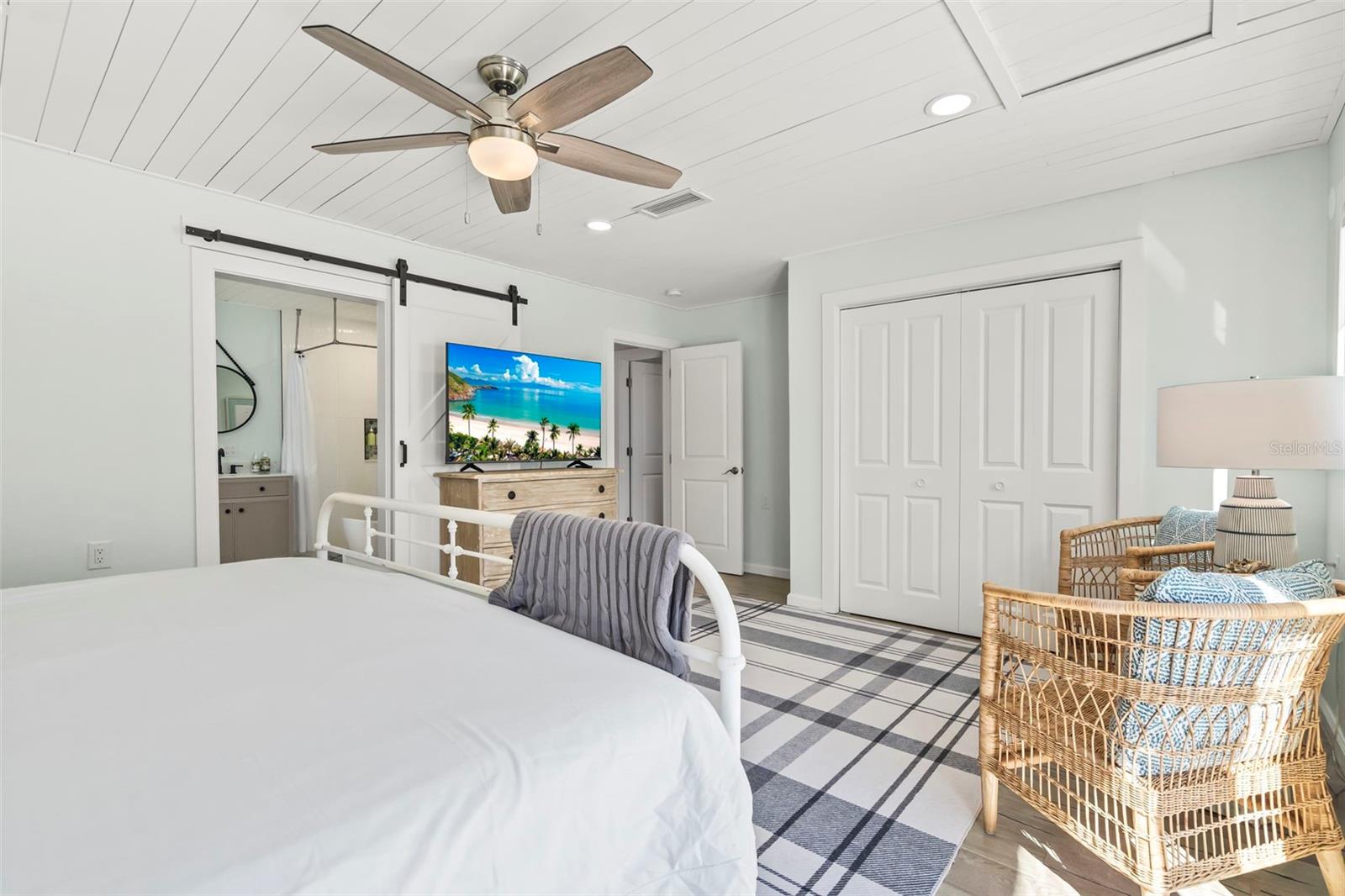 ENGLEWOOD SHORES - Residential