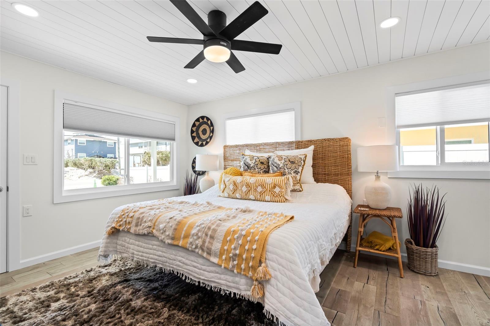 ENGLEWOOD SHORES - Residential