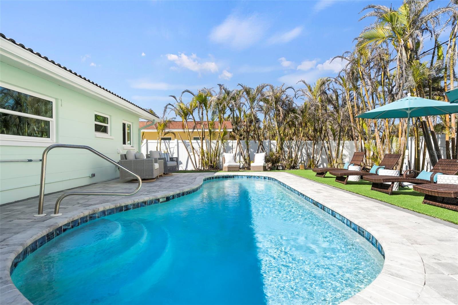 ENGLEWOOD SHORES - Residential