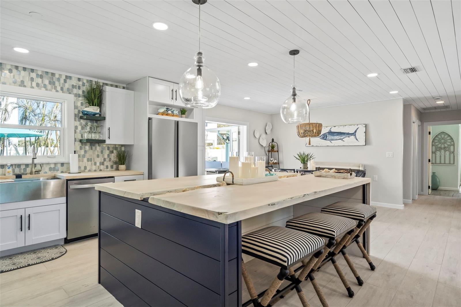 ENGLEWOOD SHORES - Residential