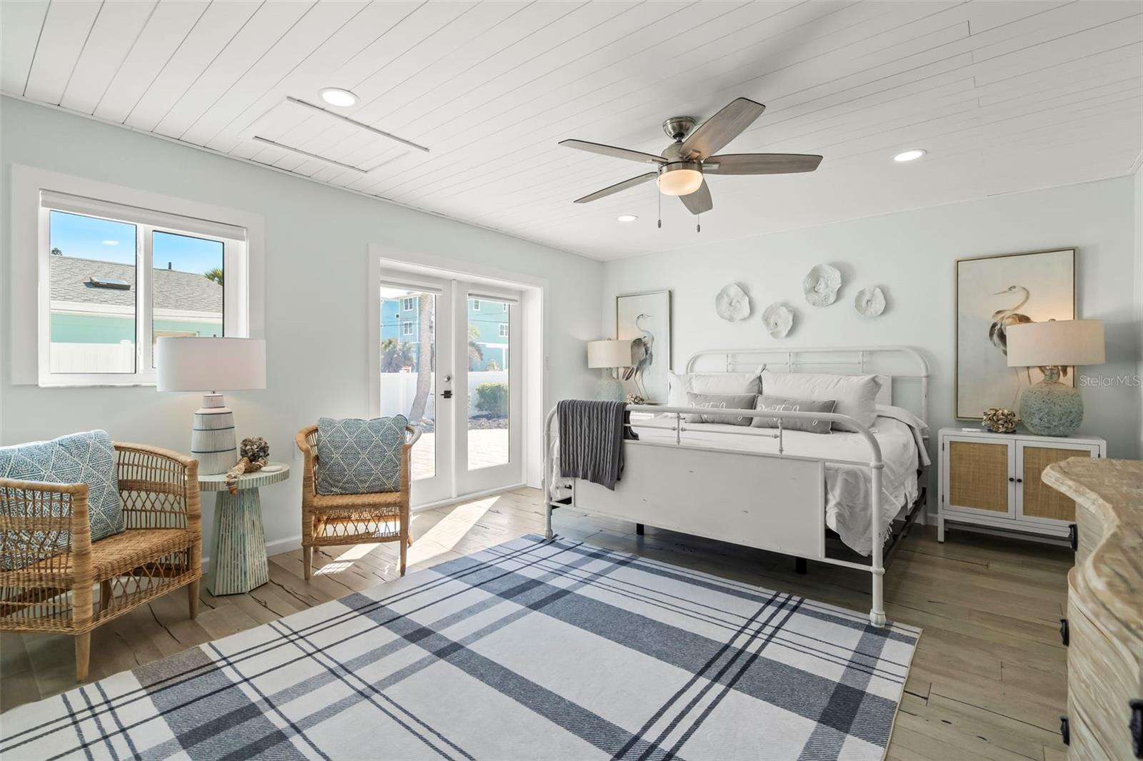 ENGLEWOOD SHORES - Residential