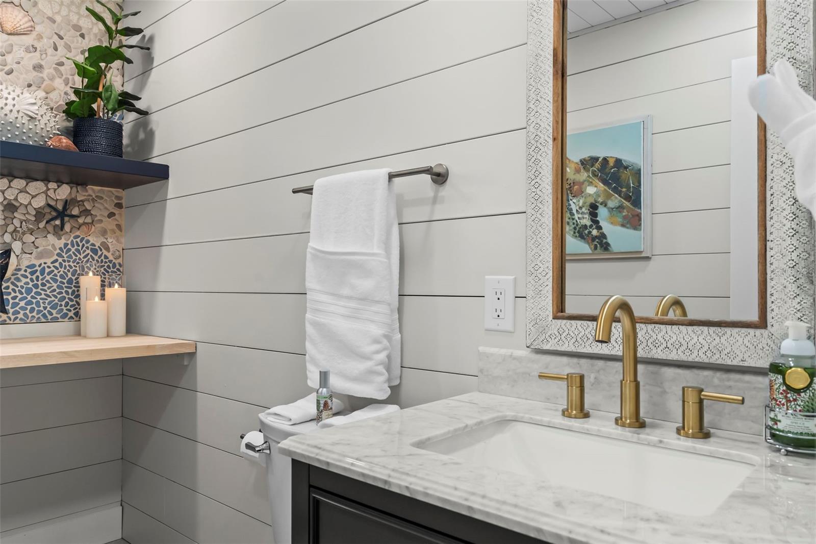 ENGLEWOOD SHORES - Residential
