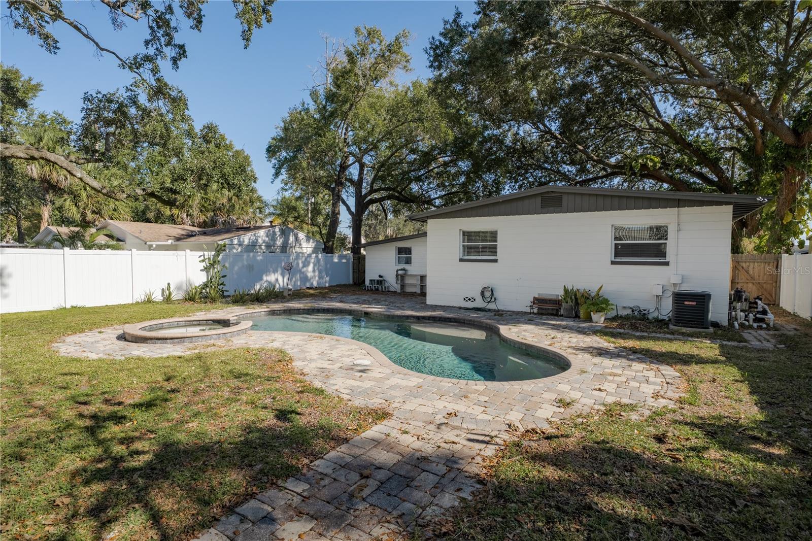 GOLFWOOD HEIGHTS - Residential