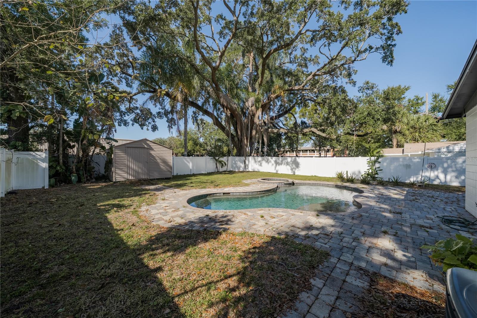 GOLFWOOD HEIGHTS - Residential