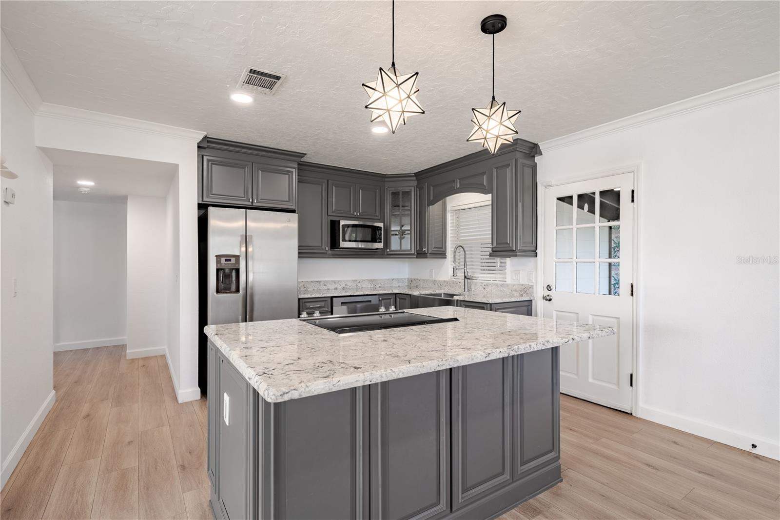 GOLFWOOD HEIGHTS - Residential