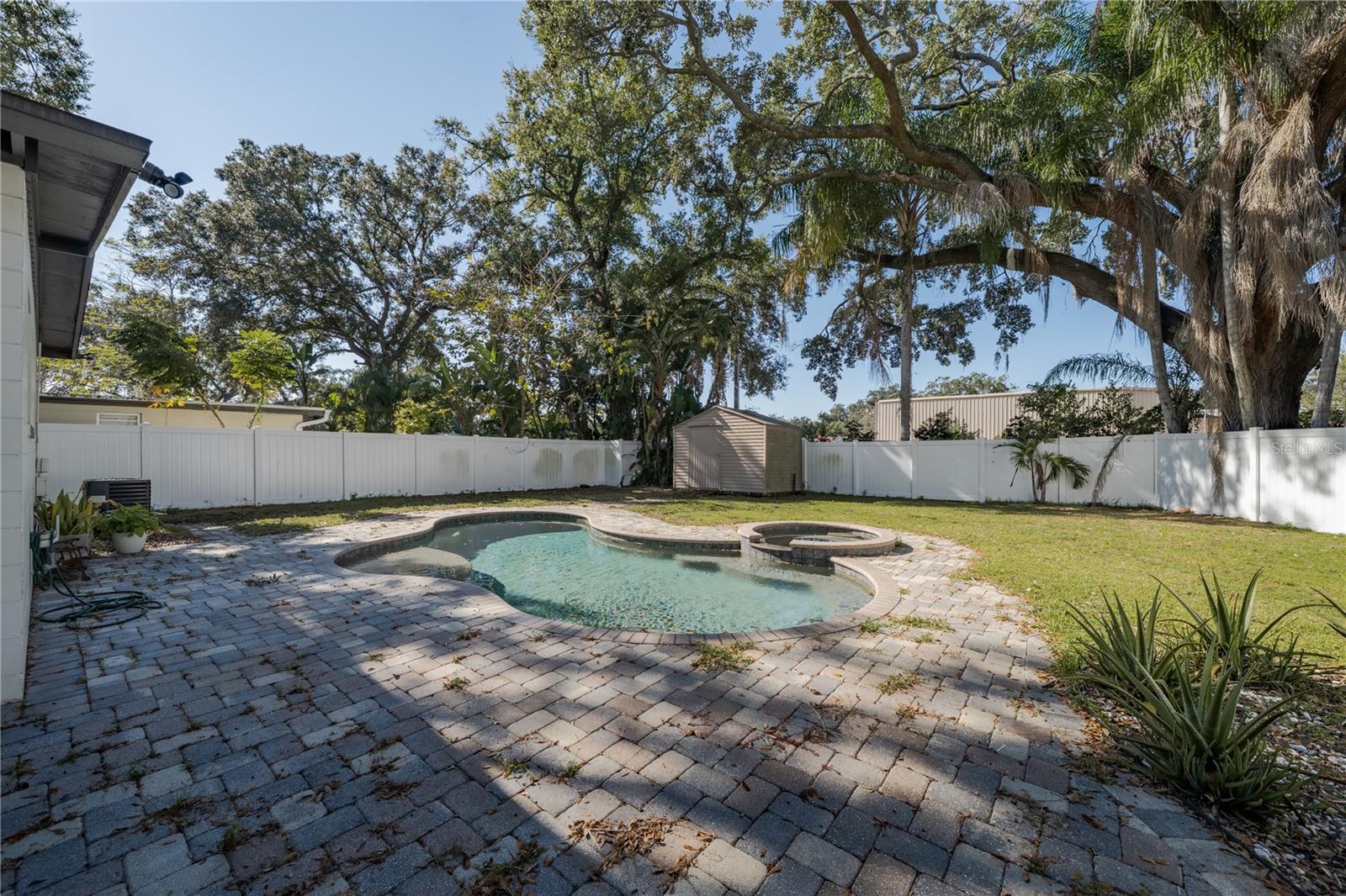 GOLFWOOD HEIGHTS - Residential