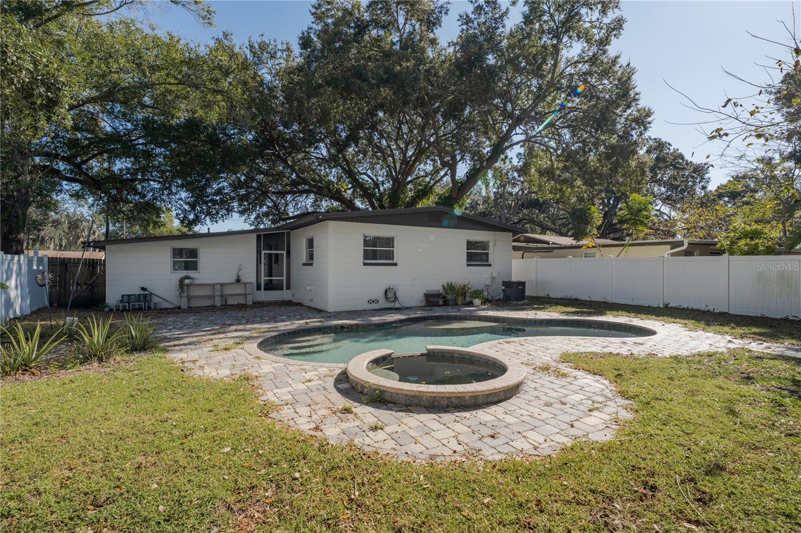 GOLFWOOD HEIGHTS - Residential