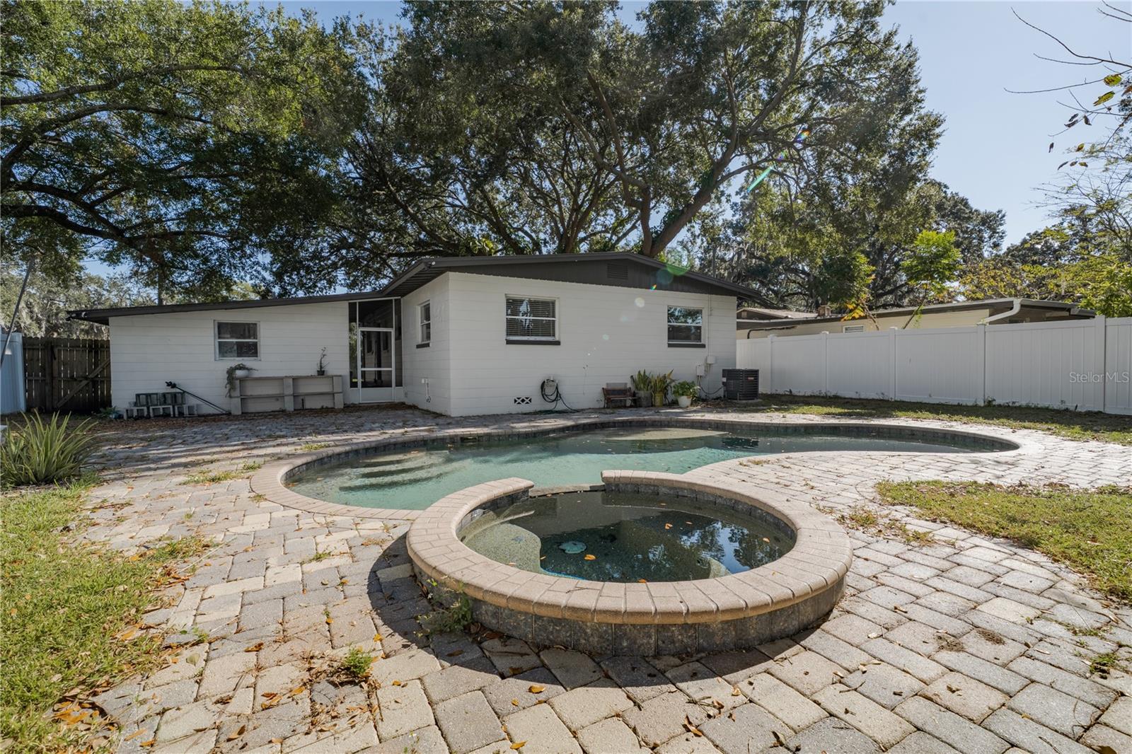 GOLFWOOD HEIGHTS - Residential