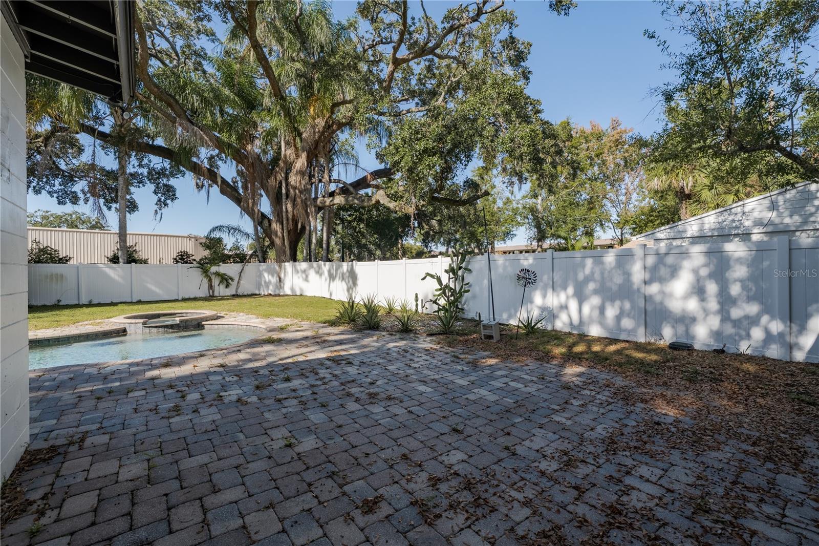 GOLFWOOD HEIGHTS - Residential