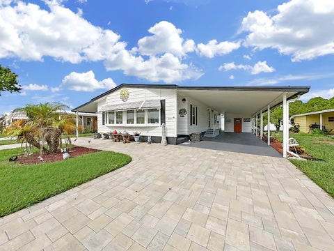 5022 Foxwood Blvd, Lakeland, FL 33810