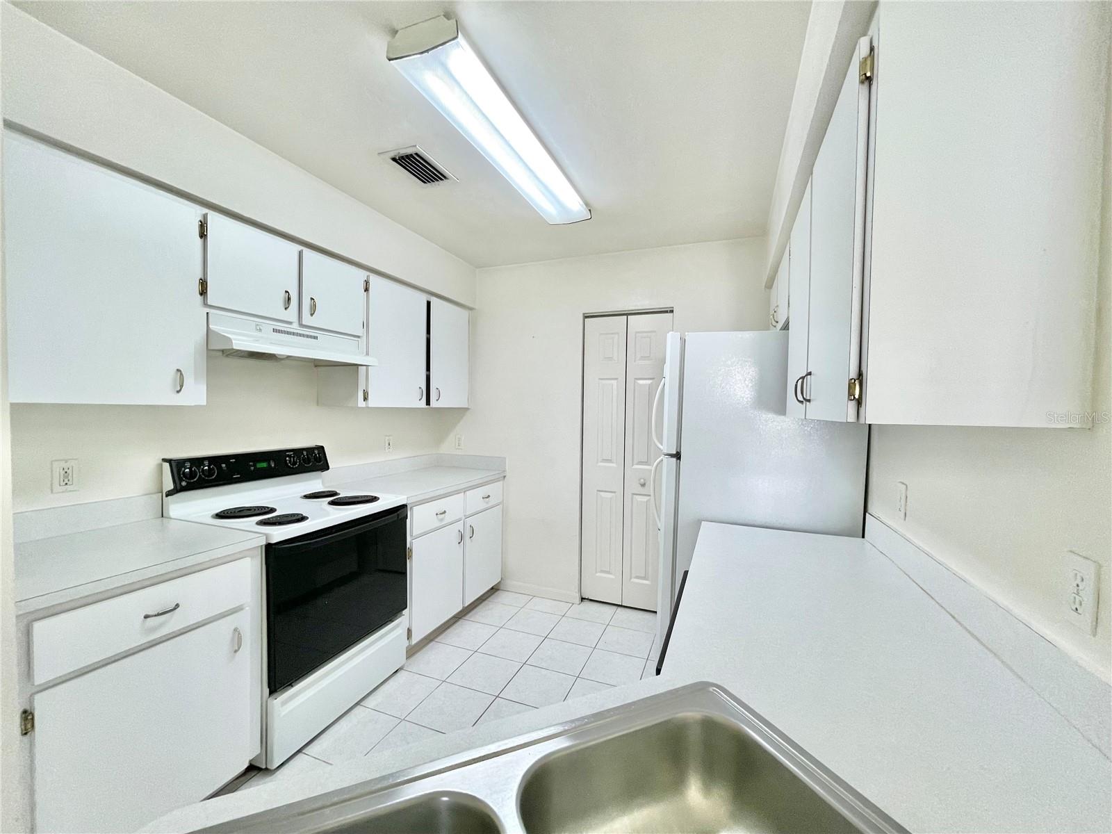 2527 NW 37TH PLACE