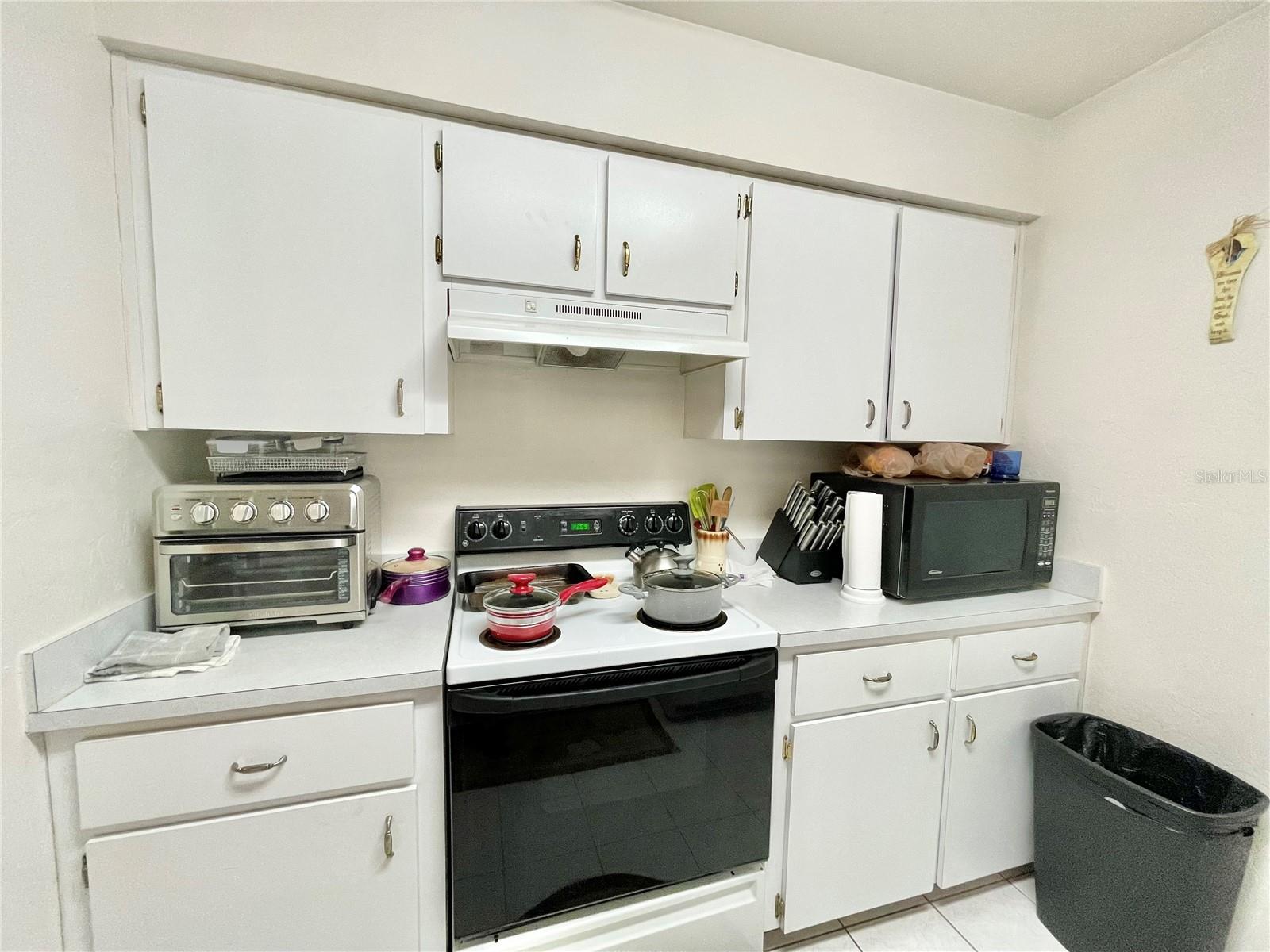 2527 NW 37TH PLACE