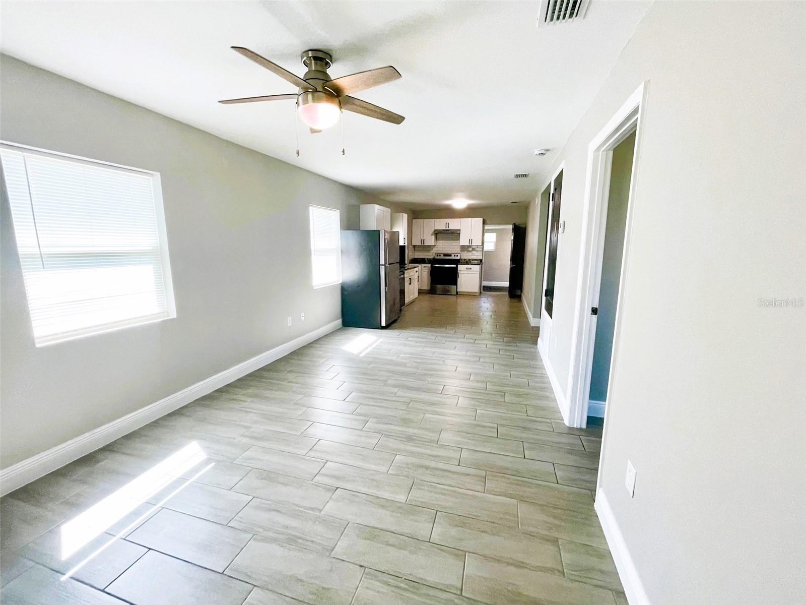 BELLEVIEW PARK SUB - Residential Lease