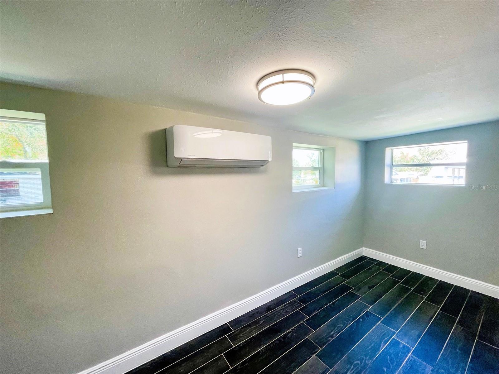 BELLEVIEW PARK SUB - Residential Lease