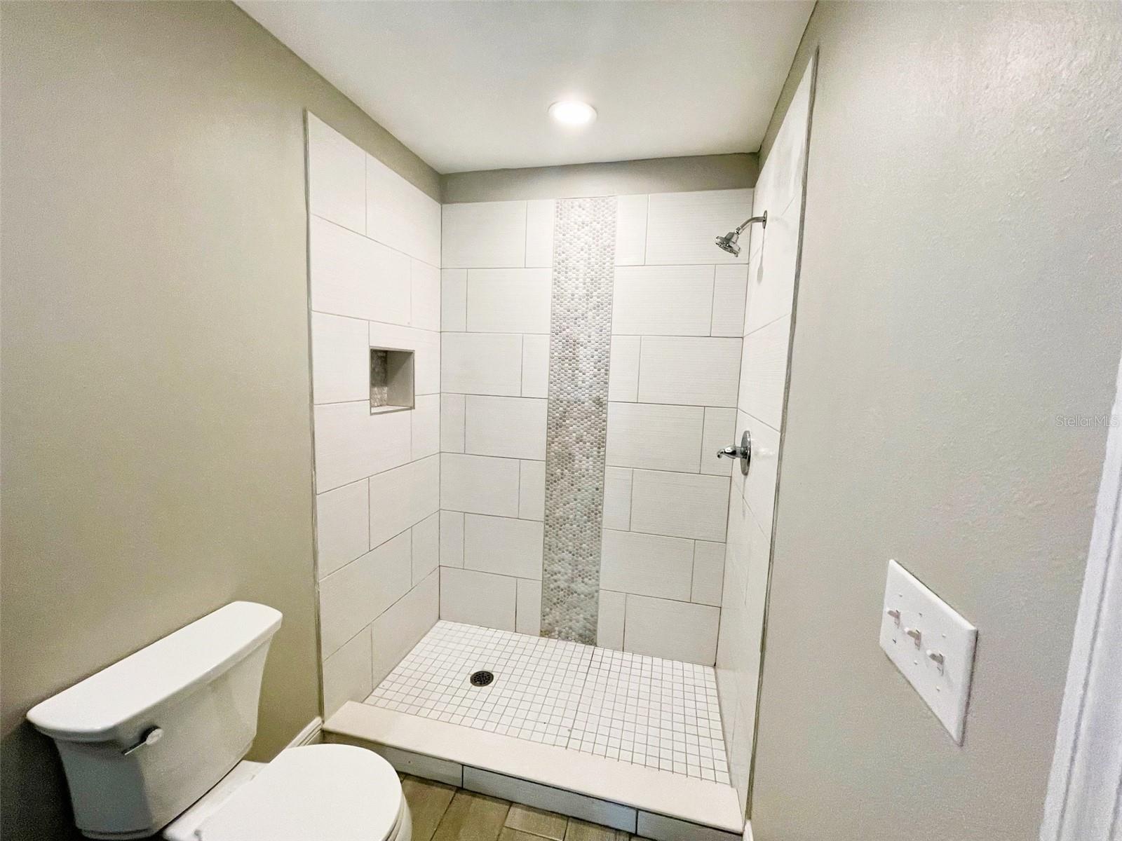 BELLEVIEW PARK SUB - Residential Lease